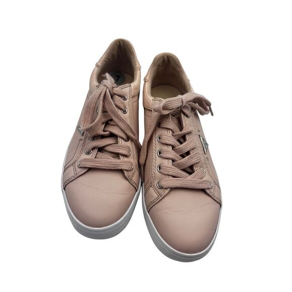 Guess   - Picture 1 of 10